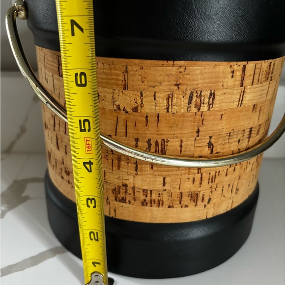 Vintage Cork and Faux Leather Ice Bucket MCM Ice Bucket, Barware, Barware Gifts - Picture 4 of 8